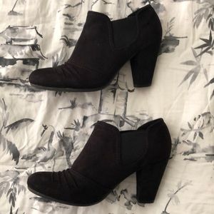Xappeal black booties